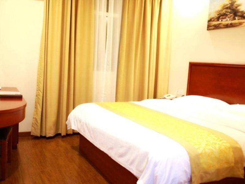 Greentree Inn Shanghai Hongqiao Hub Cao'An Road Huajiang Branch Road Express Hotel Jiading Eksteriør bilde