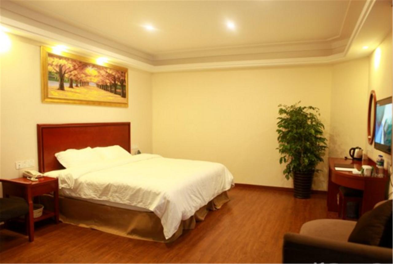 Greentree Inn Shanghai Hongqiao Hub Cao'An Road Huajiang Branch Road Express Hotel Jiading Eksteriør bilde