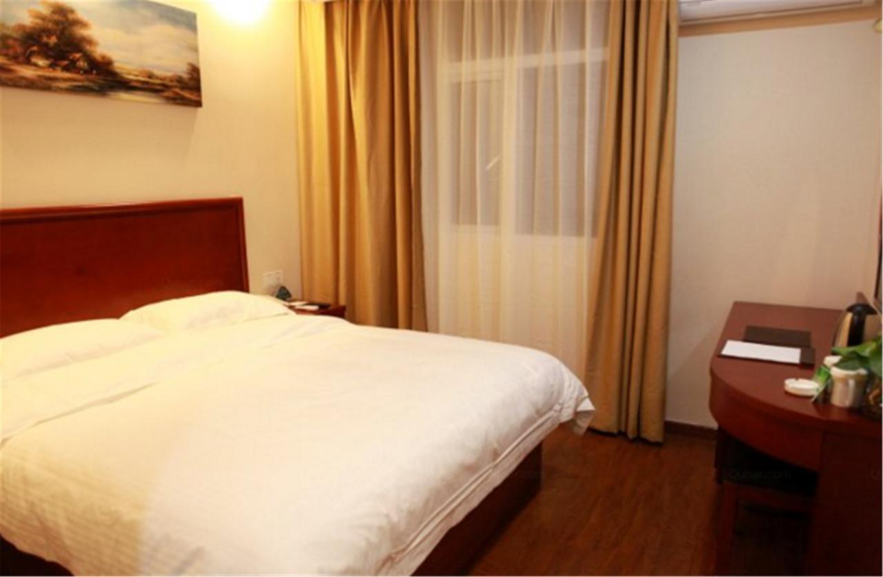 Greentree Inn Shanghai Hongqiao Hub Cao'An Road Huajiang Branch Road Express Hotel Jiading Eksteriør bilde